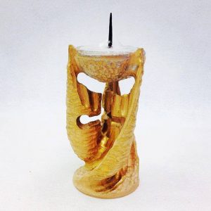 Unikatni ročno izrezljani leseni svečnik
