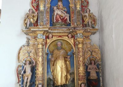 Desni stranski oltar pred posegom