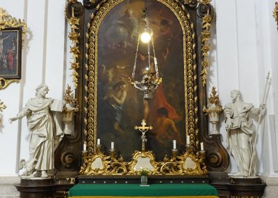 Konservatorsko-restavratorski posegi na stranskih oltarjih v Adergasu