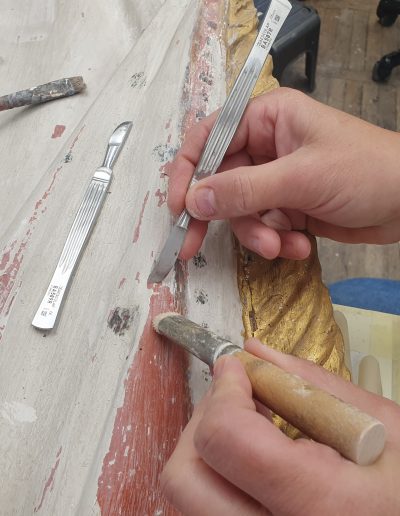 Mehansko odstranjevanje preslikav na dekorativnih zavesah