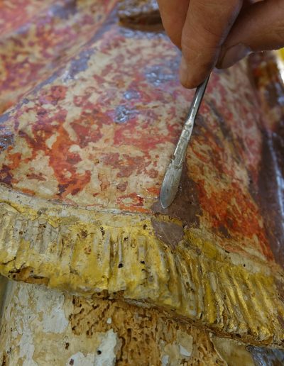 Dopolnjevanje večjih poškodb z dvokomponentno epoksidno smolo